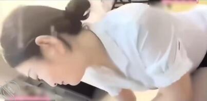 【精选】真实偷拍，客厅沙发强肏小姨子0