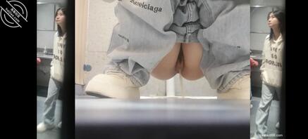 高中女生厕拍1