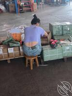 这个熟女我没忍住偷偷在后面用鸡巴蹭了下她屁股生气了拍了我一下说我神经病2