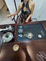 海角原创（81）茶室的春光，嫂子的丝袜足交和口交