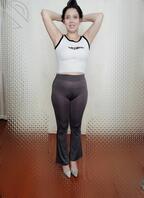 原创,朋友的公务员美妈48岁,朋友知道我插他妈了,我用棒棒糖插给他看爽1