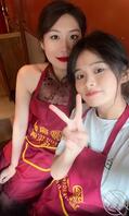 姐姐的屁眼子就是爽啊，不知道有没有被她店老板玩过