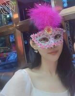 平常端庄的老妈没想到还有戴面具的照片 和丝袜骚脚2