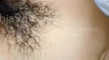 爸爸狠狠开发女儿，把女儿毛剃光，炮击女儿到虚脱，最后再狠狠操女儿1