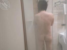 80年少妇 胸大还软水多逼还滑 口活不行 下次发正面照和视频2