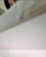 女厕贴逼偷窥美女大学生被发现