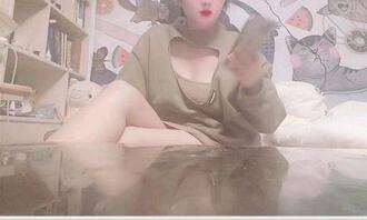 4.偷拍长腿表妹裙底,差点儿被发现,心慌慌破财消灾。0