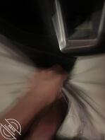 每天想操逼，在学校停车场看到别人的老婆硬的不行0