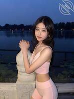 反差母狗范晓涵，扒下外套对着内衣yyxr2