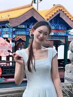 韶关行之学校班主任吴欣，求海友们的大鸡吧一起意淫她
