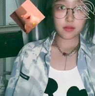 刚上高二的妹妹才17就骚成这样了，上了大学一定能成公交车吧2