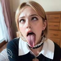 忠诚衷心小女奴寻找喜欢压榨羞辱的主人0