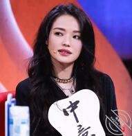 47岁舒淇近照曝光:满头白发面容苍老,嫁给冯德伦7年不幸福吗?0