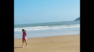 [原创] 手臂有纹身的海边女孩腿抬起来爆草她收藏出后续所有