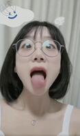 反差眼镜美女自慰展示，希望有爸爸喜欢2