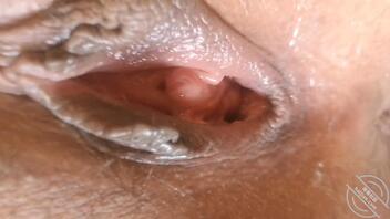 被弟弟从睡梦中奸醒……1