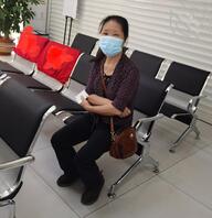 老阿姨身材太美！想看想摸……有谁介绍给我！1