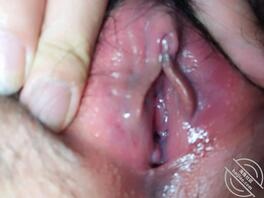 【原创】有人说黑！不可能是处女！现在信了吧，处女膜都能看到。