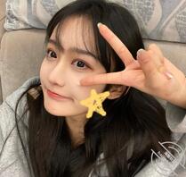 有没有人能羞辱下我亲妹妹，评价下她。真想把她出卖了。2