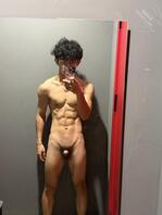 刚练完，状态不错，下面状态也不错，该充血的地方都充血了，哈哈哈哈哈哈1