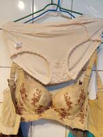 岳母骚逼内衣裤0