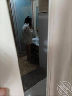 精液射到女儿内裤上，看女儿是什么反应1