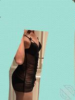 妈妈出门了在房间衣柜里面找到一件情趣内衣