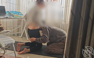 原创15.第一次尝试和侄女在瑜伽垫上做爱,感觉刺激,一通到底2