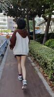 大长白腿骚婊子穿超短裤跑步0