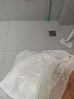 在丈母娘的内裤上打胶