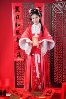 嫂子手机里，竟然还有这样的写真.0