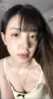有没有认识这个骚逼的，张舔她奶子1
