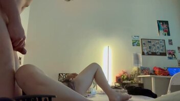 不知道小骚货给别人干是什么样子