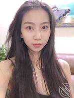 有谁认识这个小骚货的