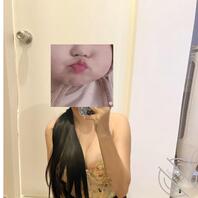 妈妈刚刚下楼拿快递，我看妈妈没关，我一点进相册一看，结果&hellip;.