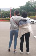 偷拍极品蓝色紧身牛仔裤翘臀女大学生，这翘臀日着肯定爽1