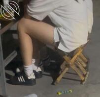 尾随打胶美女高中生的黑贝壳后续0