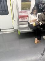 地铁随拍白袜0