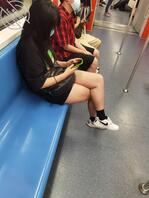 上海9号线&mdash;&mdash;女人就要这种大腿粗粗的，怼起来才带劲