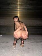 露脸的极品校妓母狗，认出可操！深夜大胆露出掰开骚逼尽显母狗本色！1