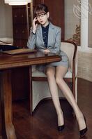 六十五、酒店拍摄---俏秘书职业装酒店拍摄，漏内内了哦0