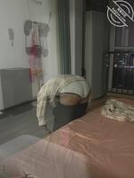 原创(96)日常更新，老妈换裤子露出性感大屁股0