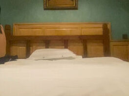 熟妇骚逼大喊&ldquo;操我&rdquo;