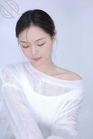 想搞小姨子……看上去比她姐骚多了0