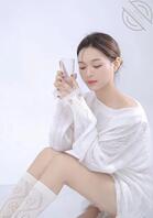 想搞小姨子……看上去比她姐骚多了1