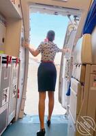 真实原创。空姐媳妇飞机上自慰。穿着制服跟我打炮。被调教成了母狗可以换妻0