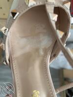 打胶姐姐的高跟鞋还是铆钉的朋友圈找的照片爱臭美