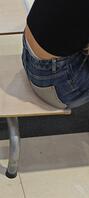 食堂里看到女大学生露出白色内裤边边