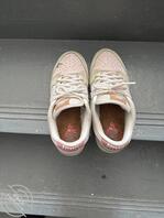 尾随极品女高打胶她香骚鞋2