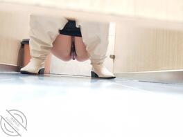 原创厕拍 白色长靴小姐姐2